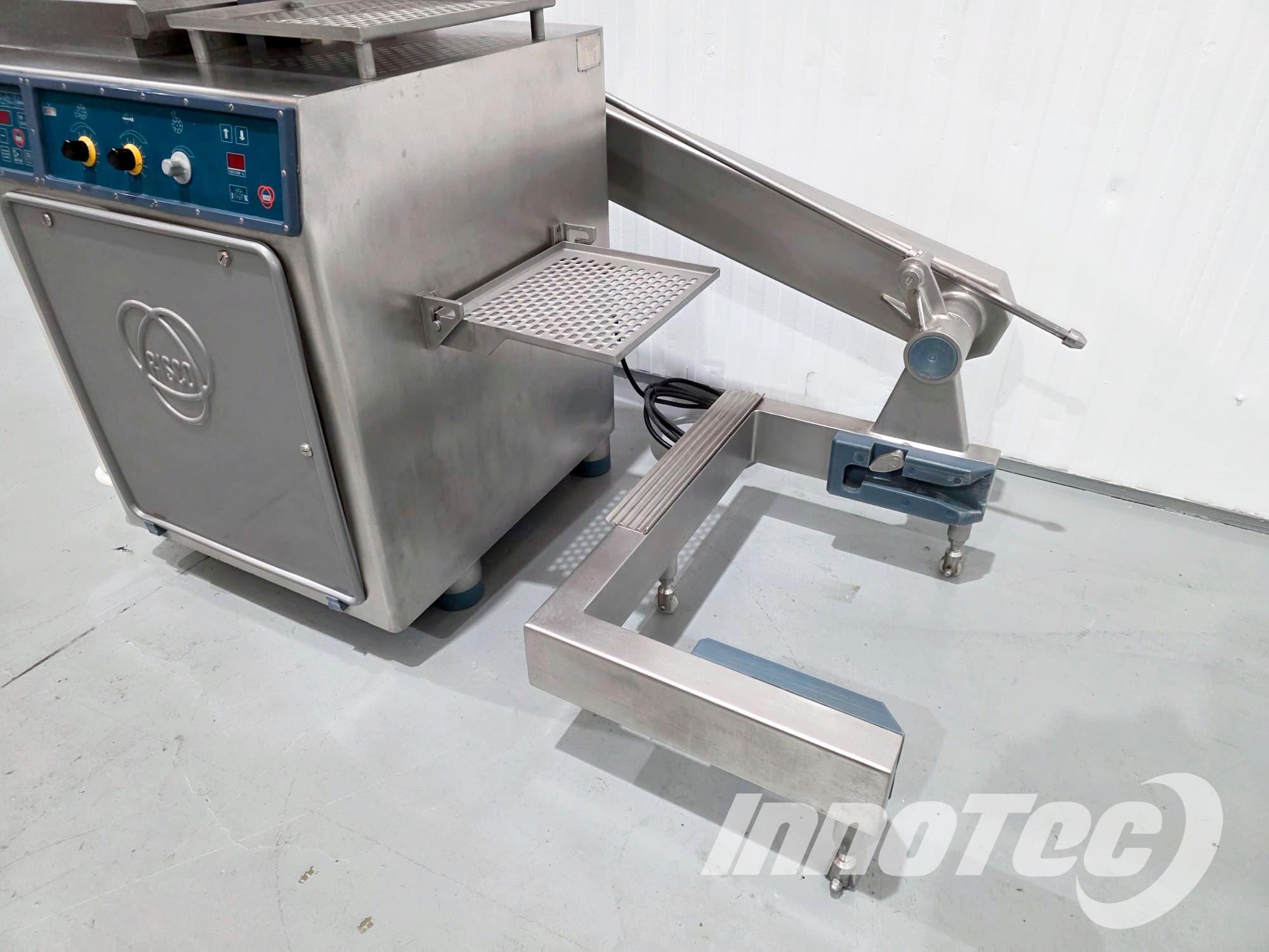 Embutidora continua RISCO mod. RS5001 con elevador miniatura 5