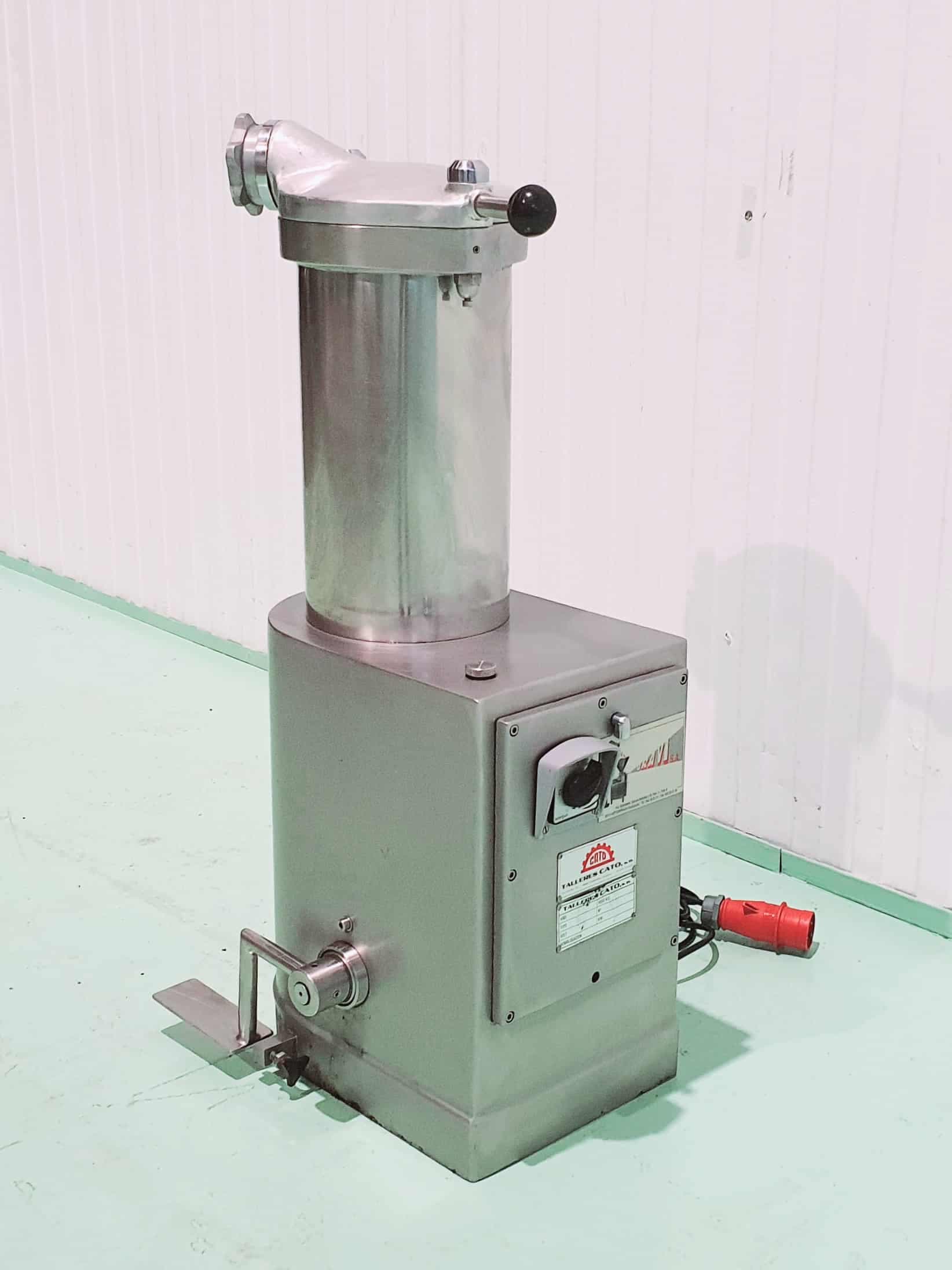 EMBUTIDORA DE PISTÓN CATO 12 LITROS miniatura 3