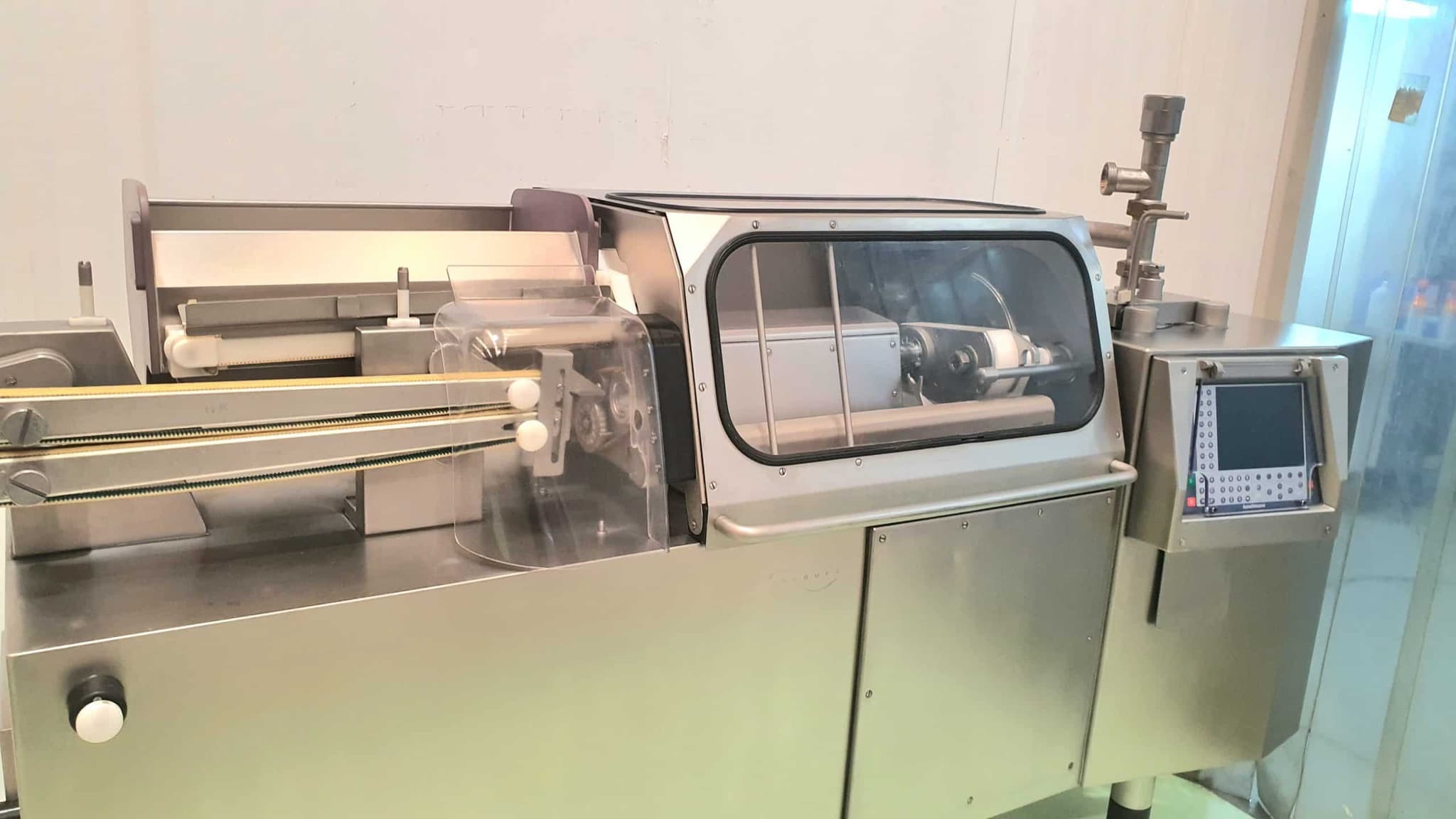 LINEA DE EMBUTICIÓN DE SALCHICHAS HANDTMANN SISTEMA AL FPVLH 242 miniatura 8