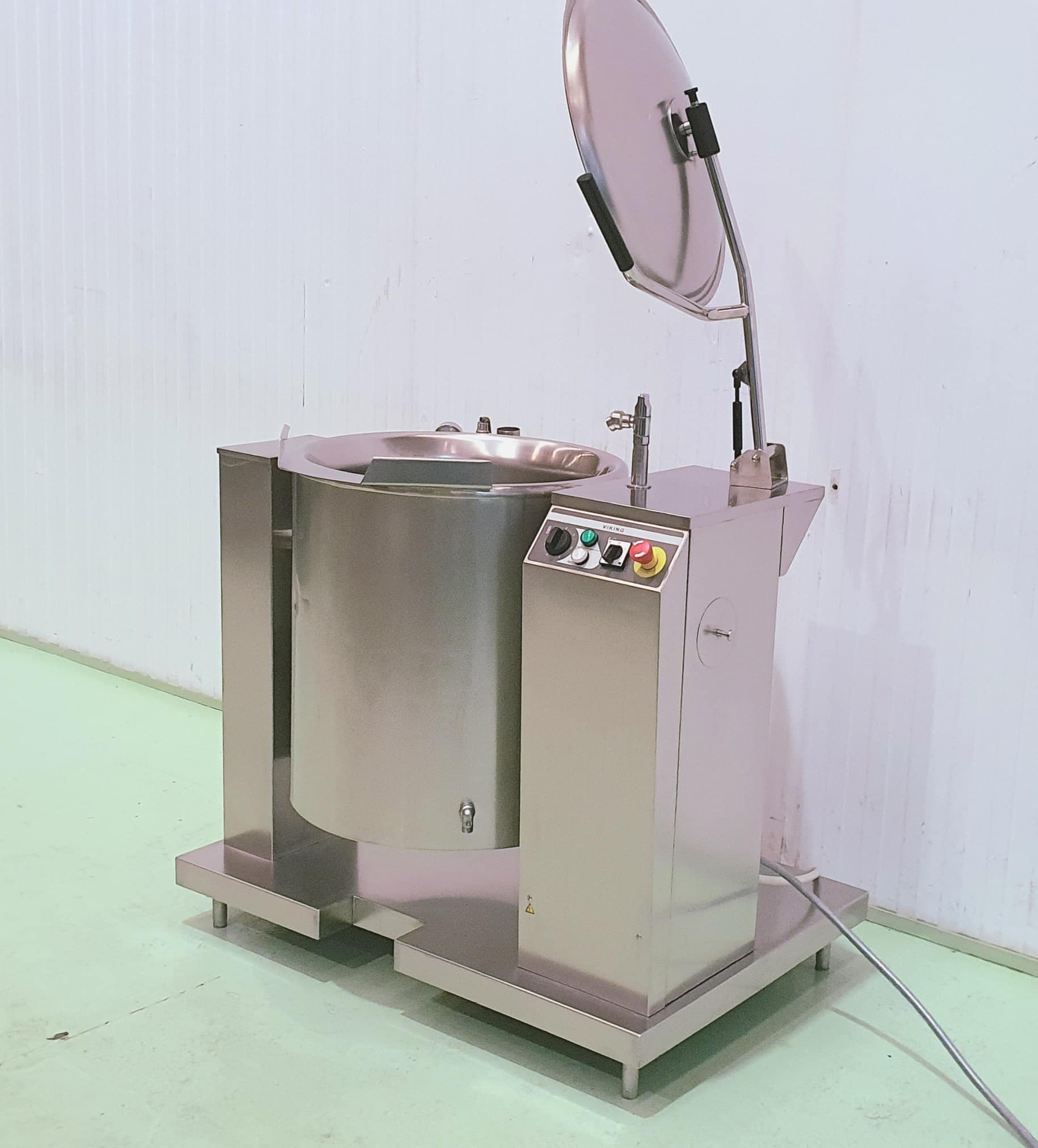 MARMITA DE COCCIÓN ELÉCTRICA DE 100 LITROS METOS CON VOLCADOR miniatura 2