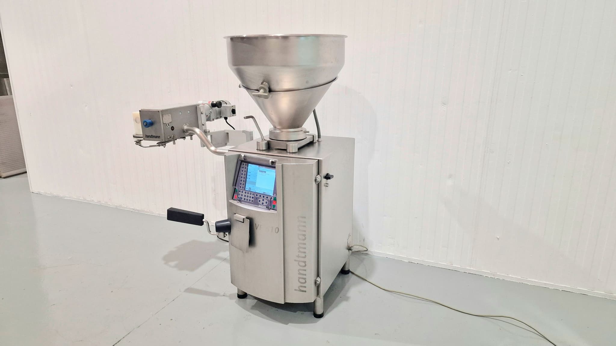 EMBUTIDORA CONTINUA HANDTMANN mod VF610 + FORMADORA ALBÓNDIGAS 79-0 miniatura 3