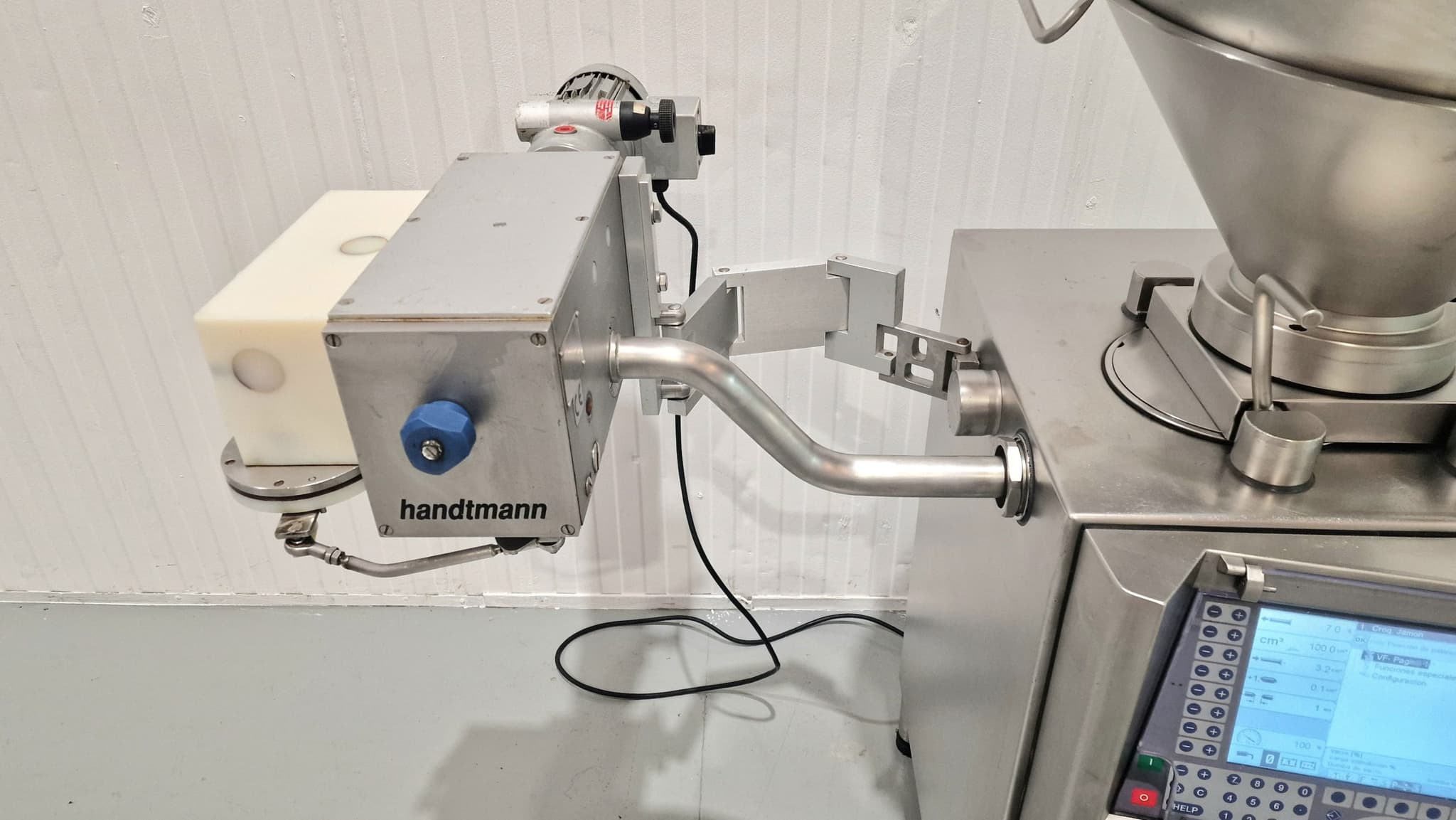 EMBUTIDORA CONTINUA HANDTMANN mod VF610 + FORMADORA ALBÓNDIGAS 79-0 miniatura 6