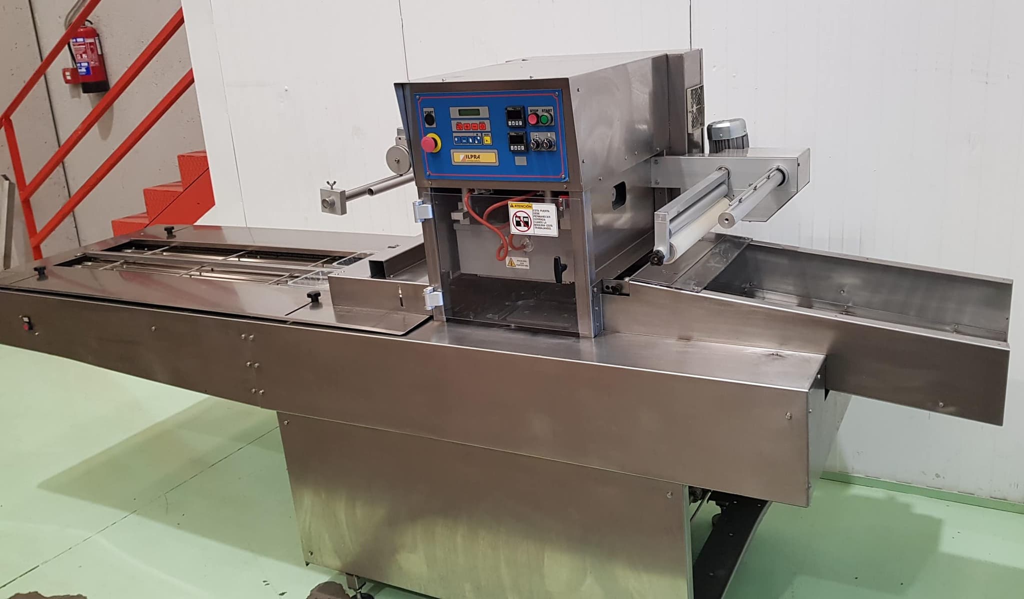 TERMOSELLADORA AUTOMÁTICA ILPRA  mod. FP TANK V/G miniatura 2