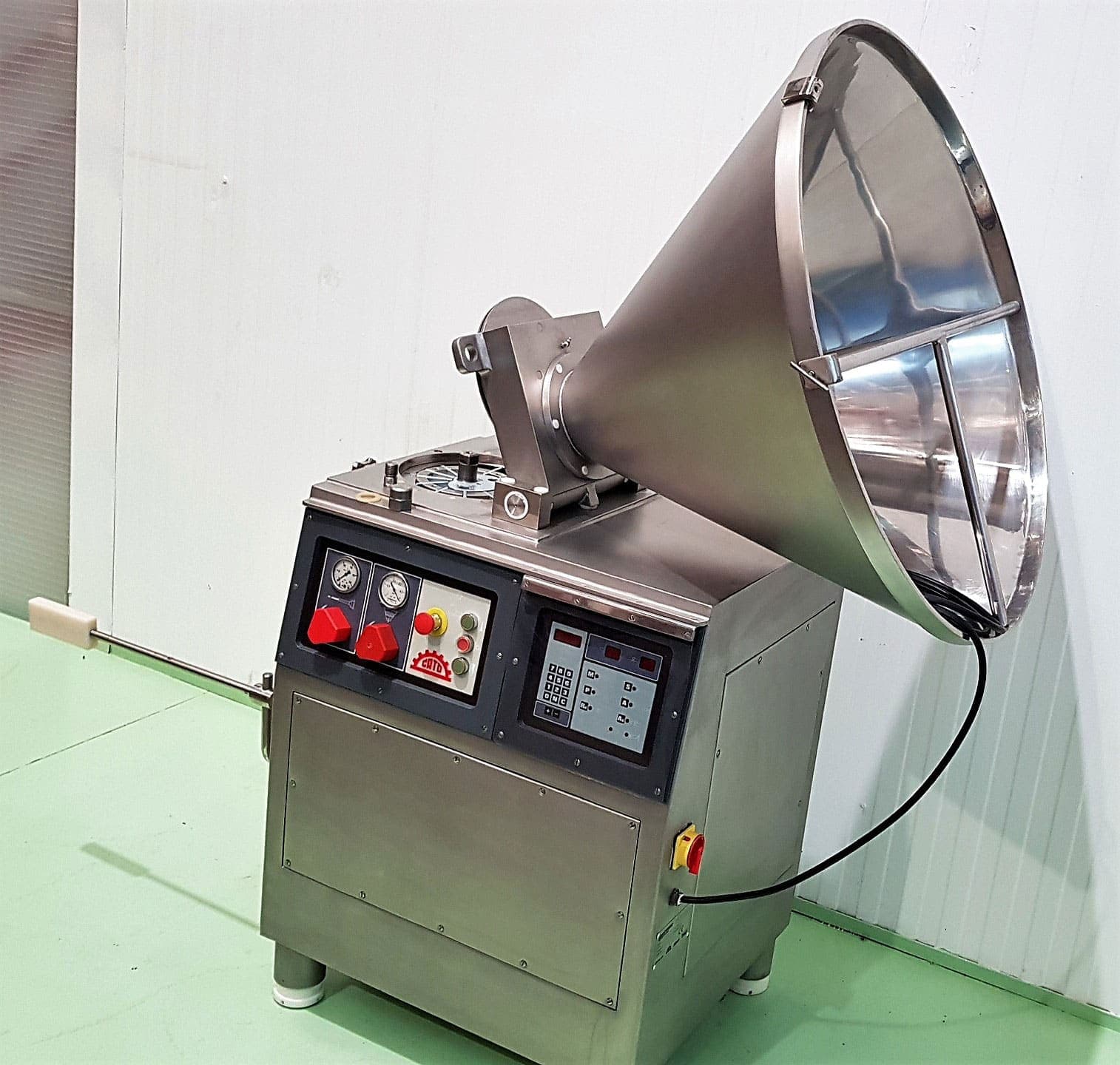 EMBUTIDORA CONTINUA CON VACÍO CATO EB1 miniatura 3