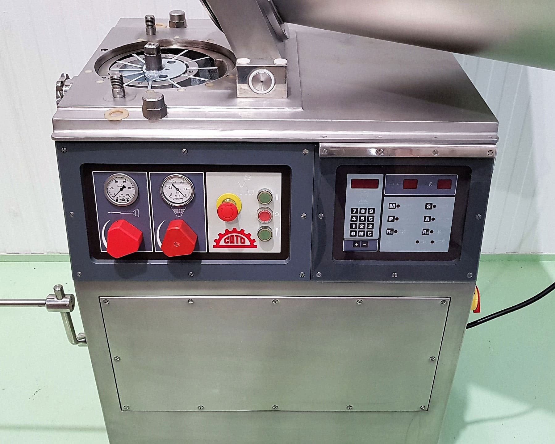 EMBUTIDORA CONTINUA CON VACÍO CATO EB1 miniatura 4