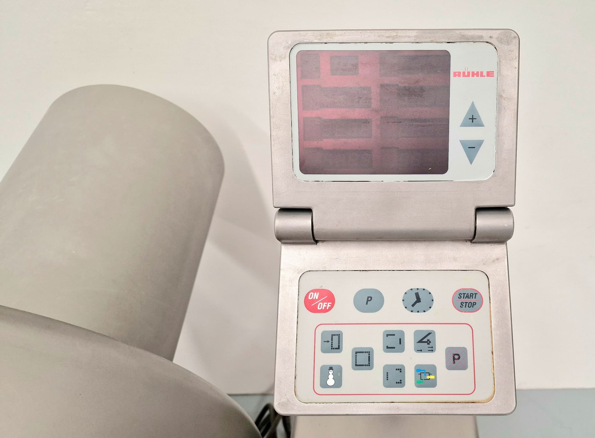 AMASADORA REFRIGERADA CON VACÍO RUHLE MKR130 miniatura 8