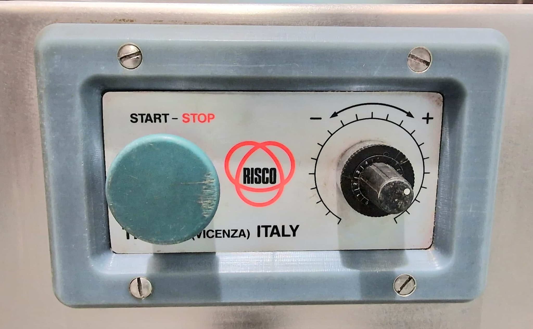 ATADORA PARA EMBUTIDOS AUTOMÁTICA RISCO RS12 miniatura 9