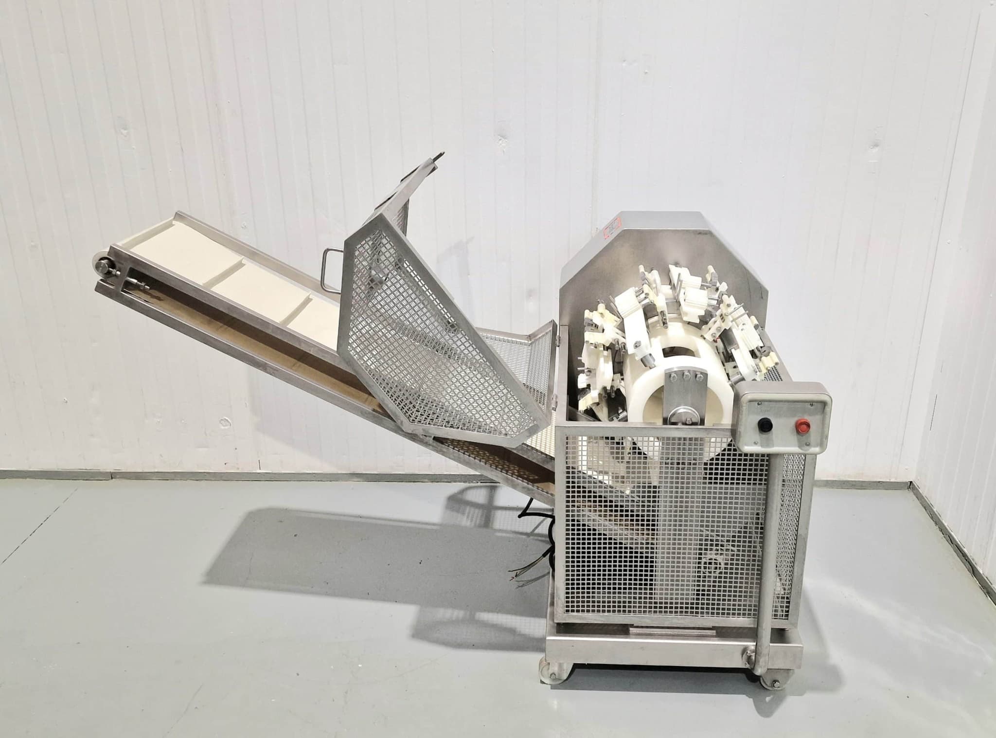 MÁQUINA PARA CORTAR SALCHICHAS RISCO RI miniatura 4