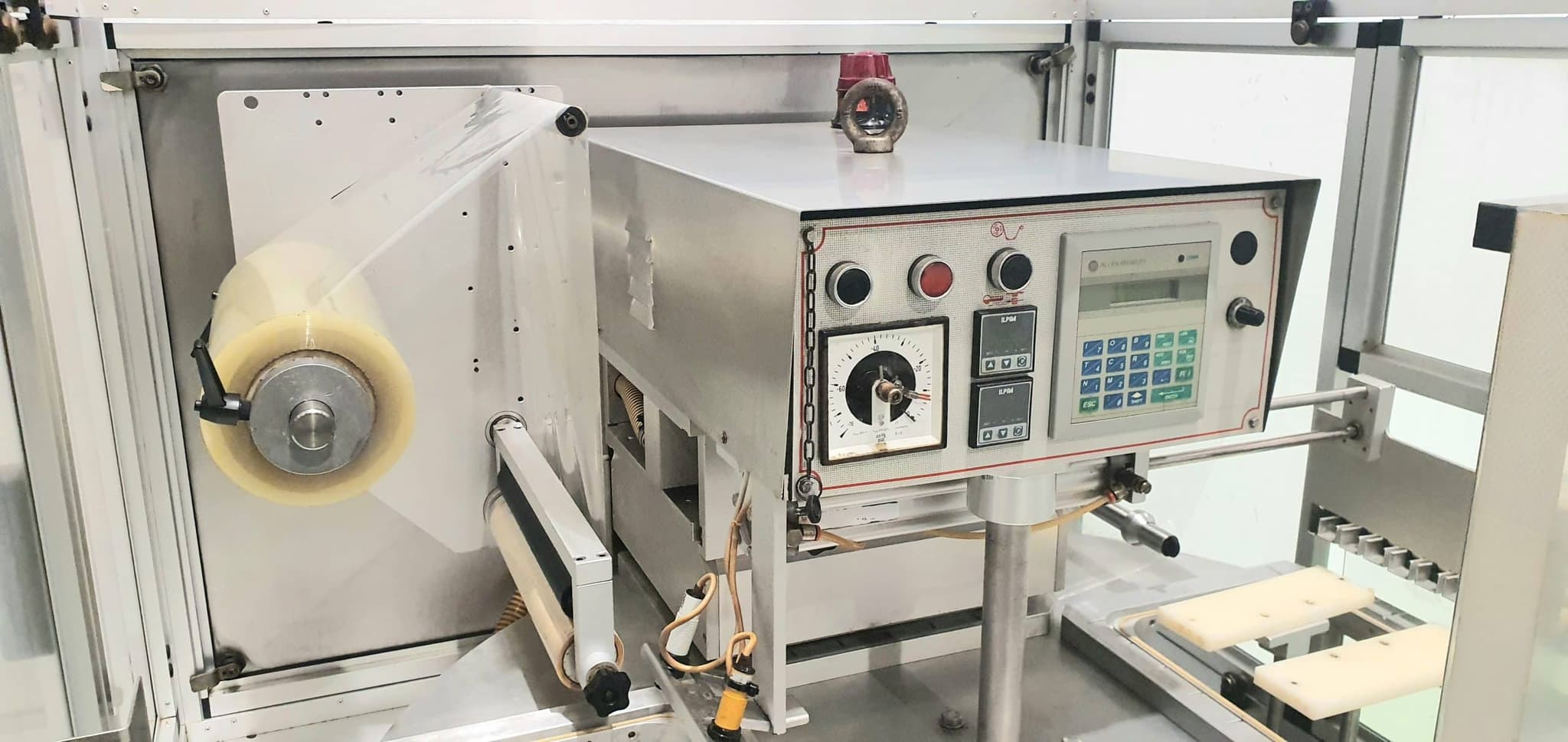 TERMOSELLADORA AUTOMÁTICA ILPRA  mod. FP 800 V/G miniatura 7