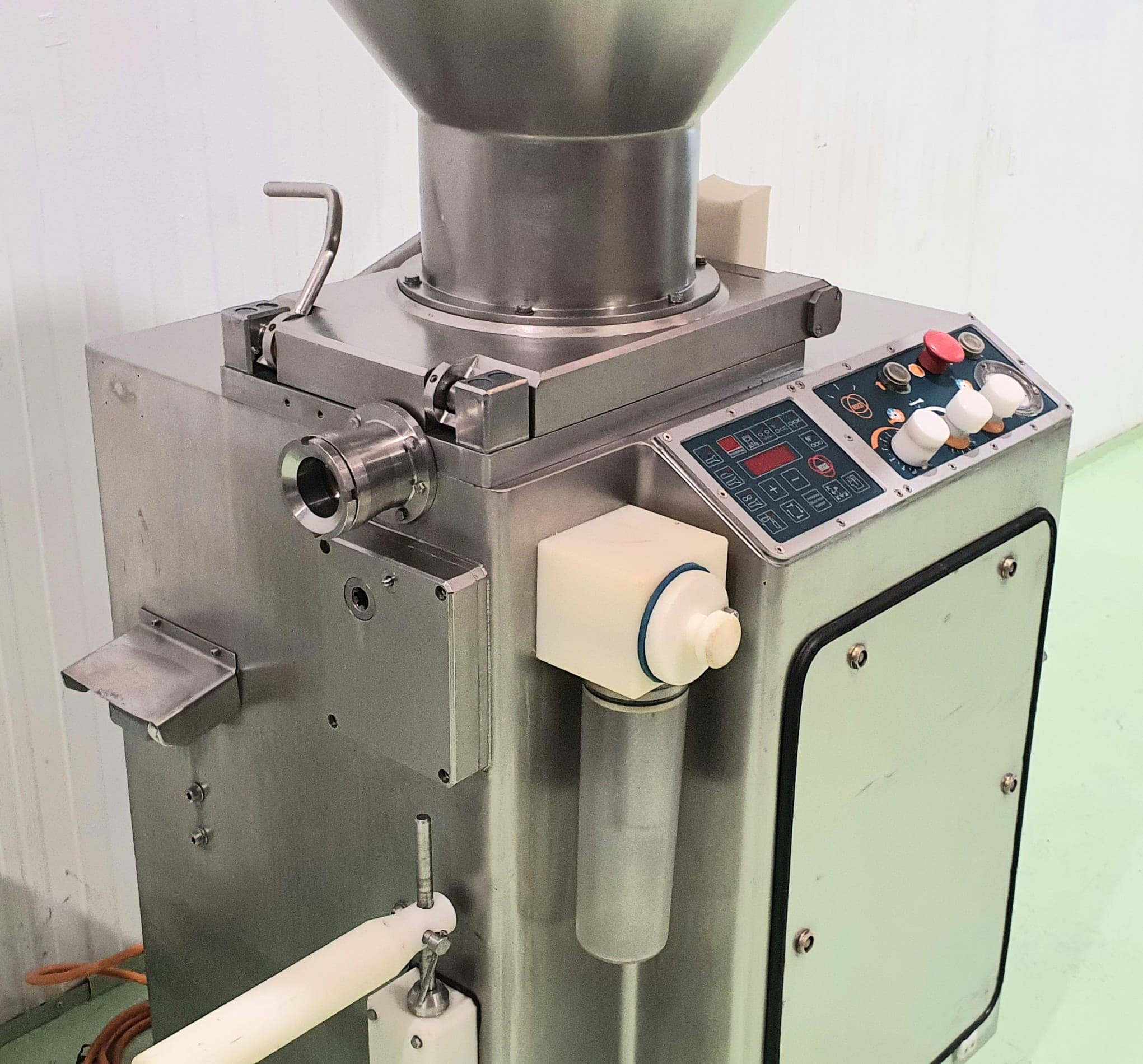 EMBUTIDORA CONTINUA RISCO mod. 4000/220 AL VACIO miniatura 5