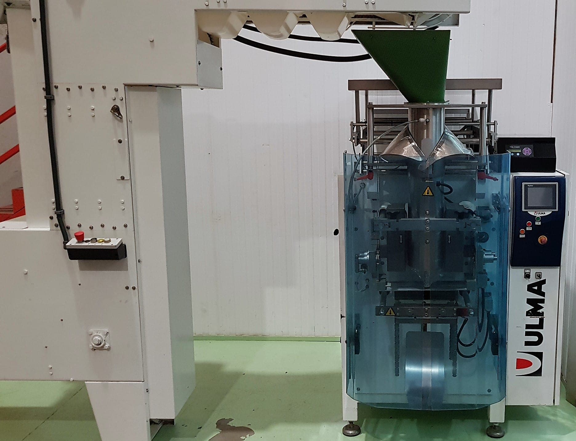 ENVASADORA VERTICAL ULMA mod. ETNA 280 CON CANGILONES miniatura 5