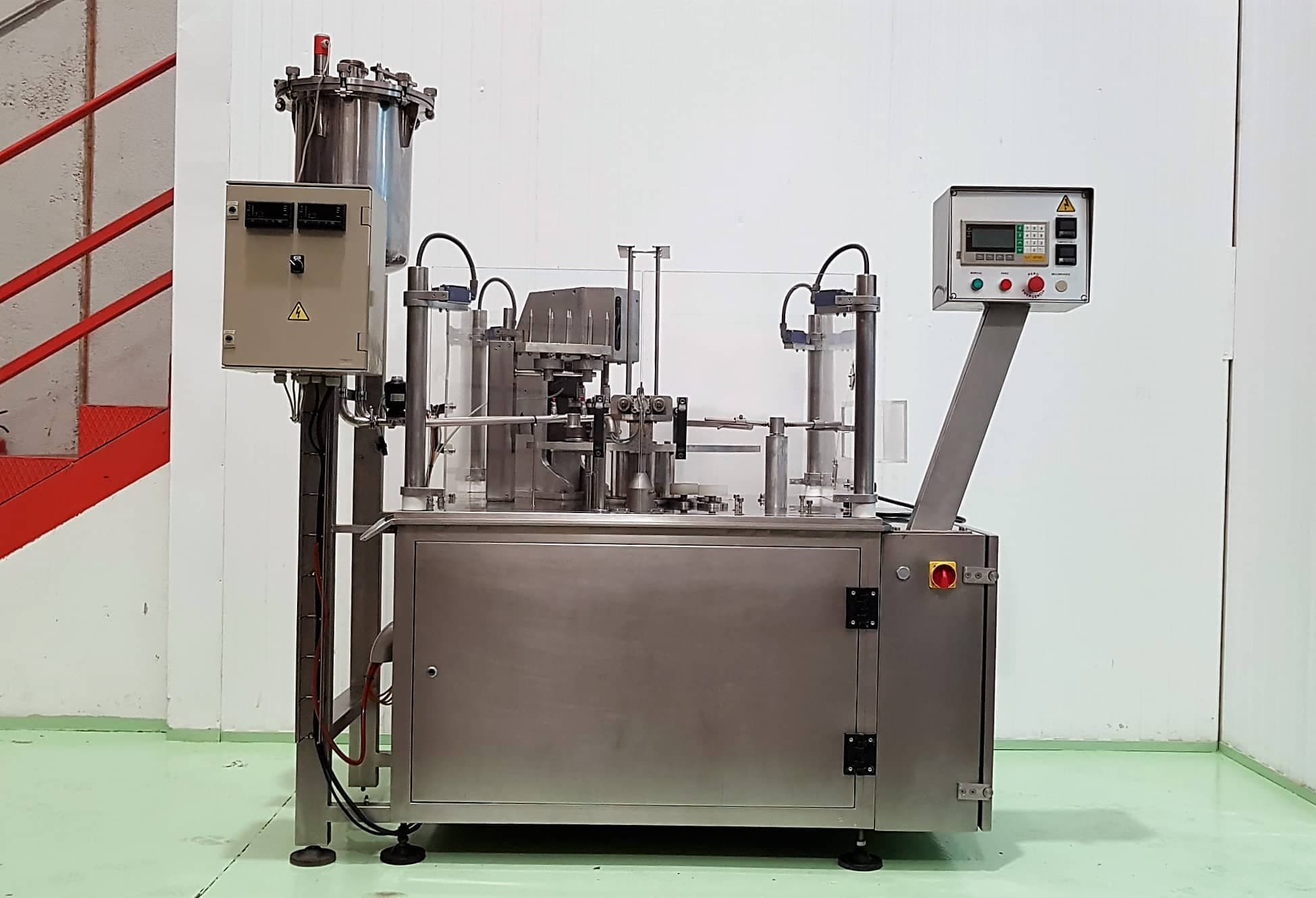 TERMOSELLADORA LLENADORA CERRADORA mod. EFABIND R4 miniatura 2