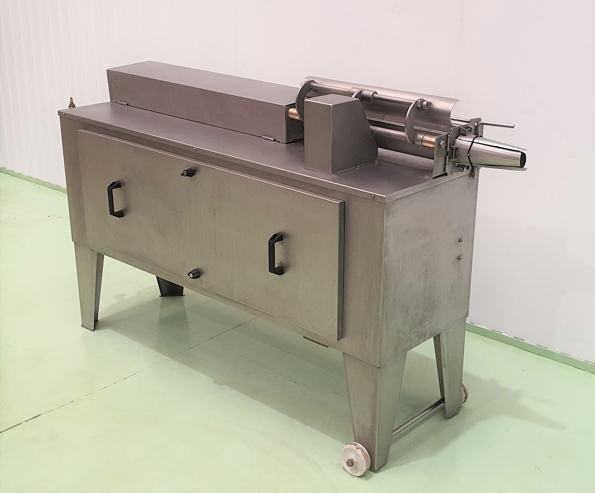 EMBUCHADORA AUTOMÁTICA SERRANO Z321 miniatura 7