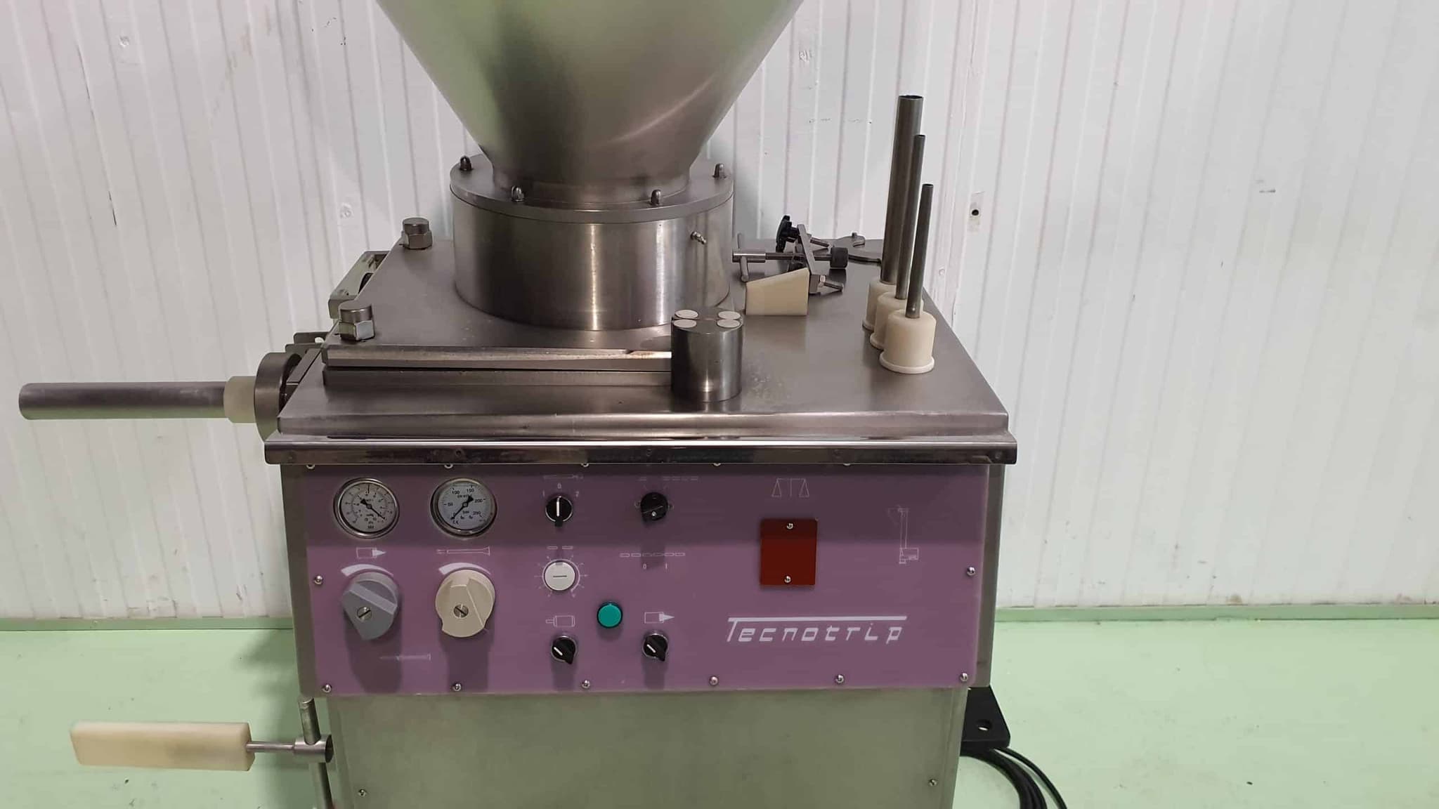 EMBUTIDORA CONTINUA AL VACIO TECNOTRIP mod EC-4N miniatura 5