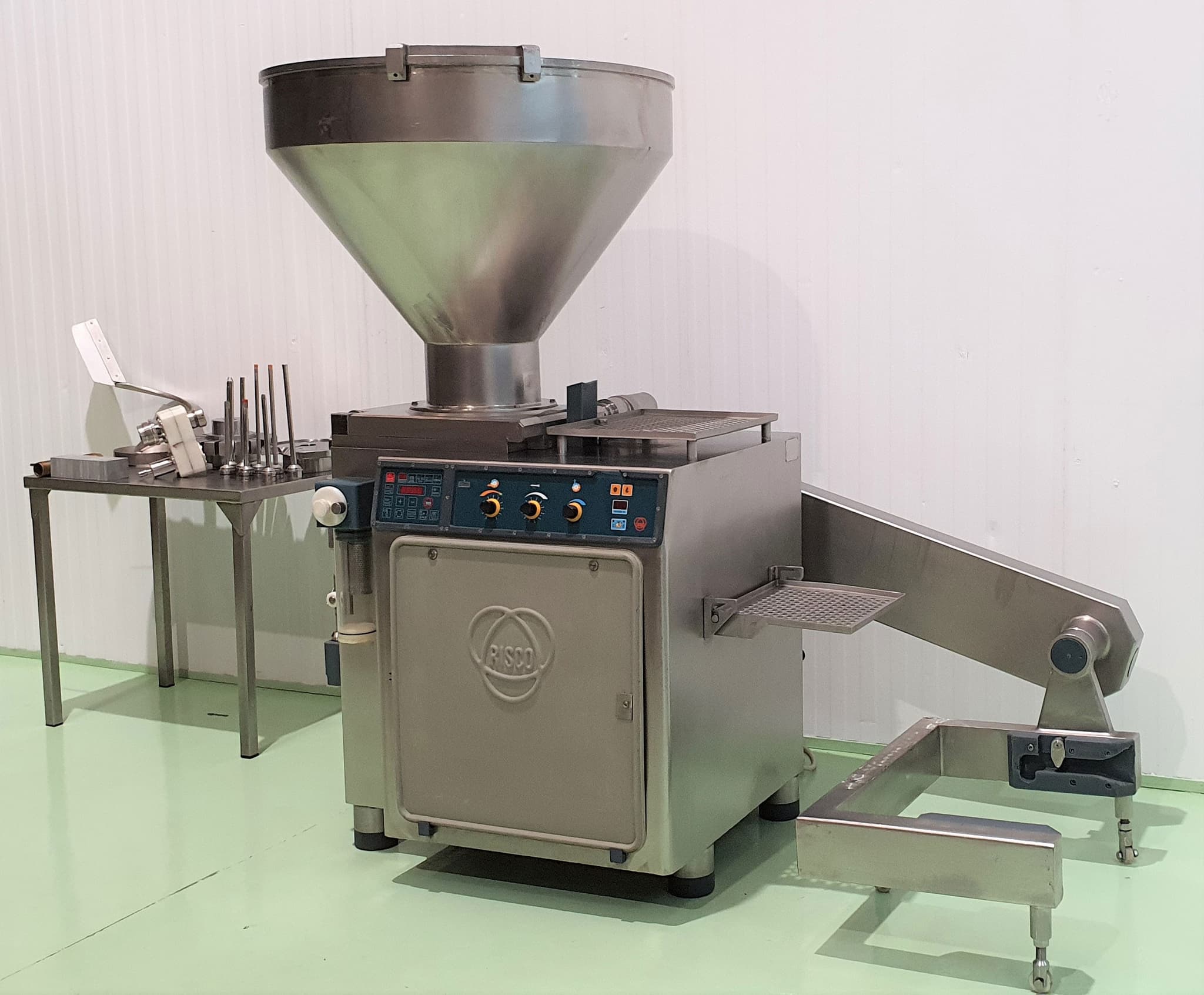 EMBUTIDORA CONTINUA RISCO  con elevador, mod RS 5001 miniatura 4