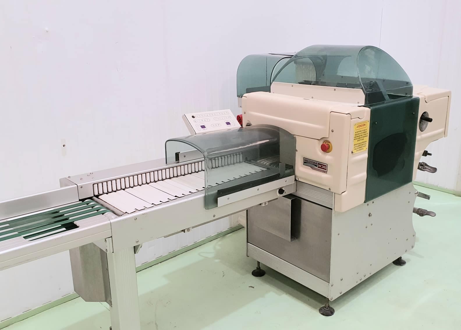 ENVASADORA RETRACTILADORA FILM EXT WALDYSSA  W36