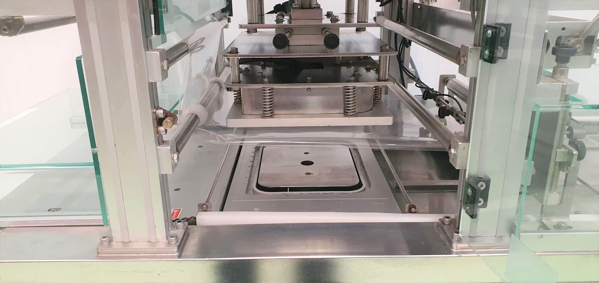 TERMOSELLADORA AUTOMÁTICA RETON SUPER SEDER  ET-55GFI miniatura 6