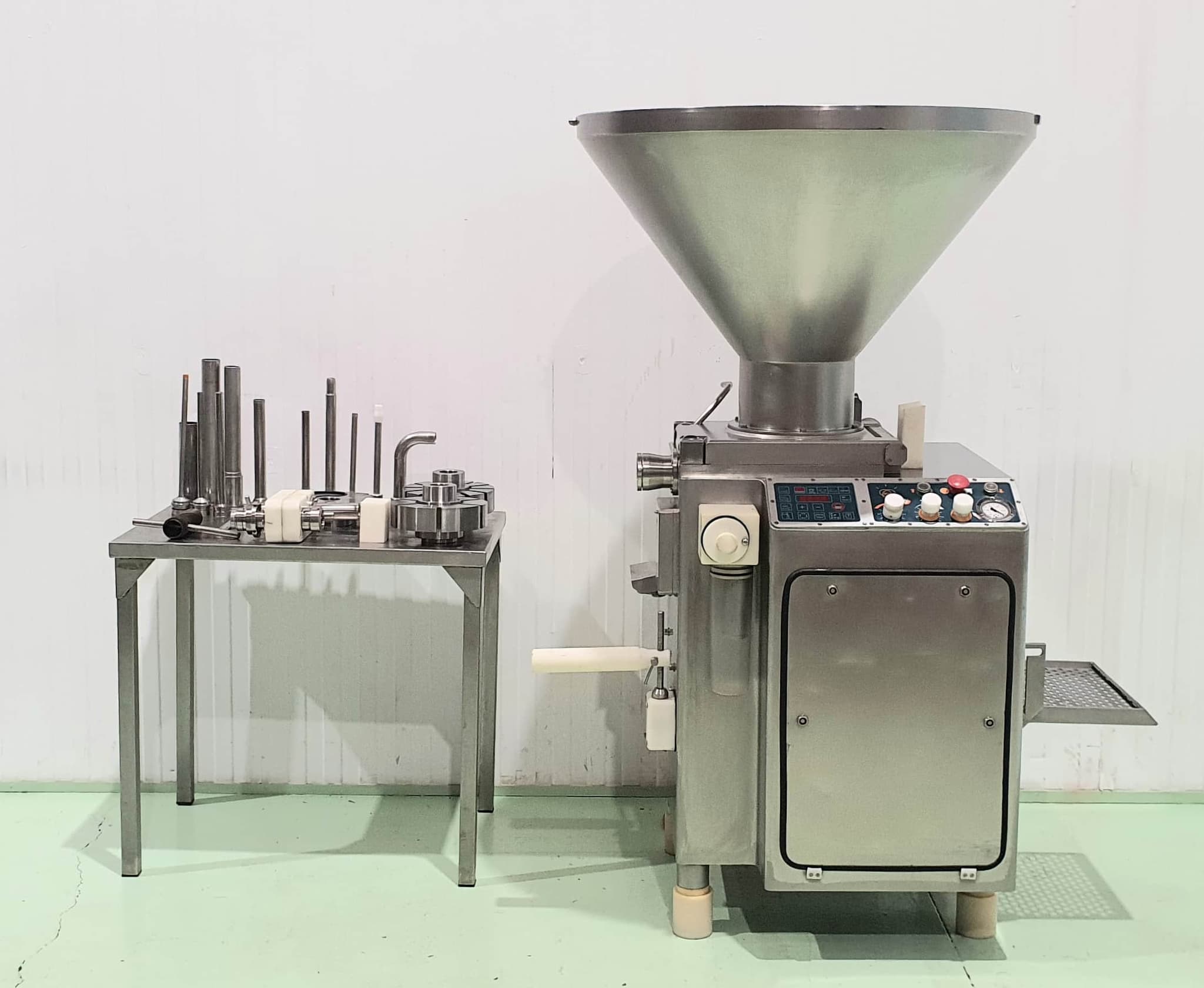 EMBUTIDORA CONTINUA RISCO RS-4000 miniatura 2