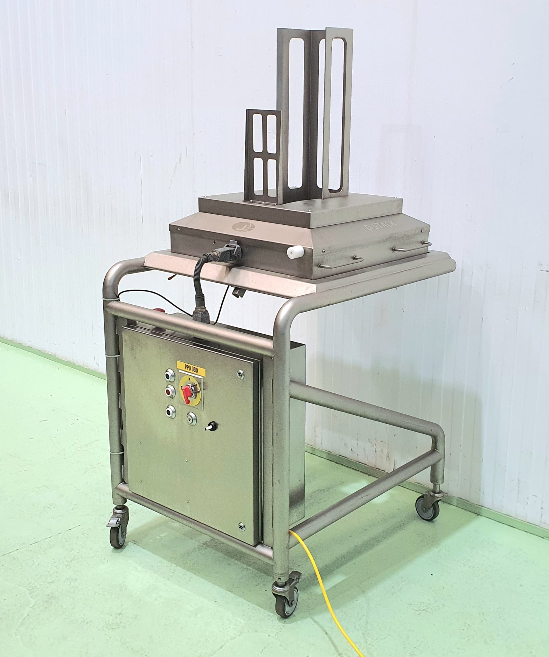 DISPENSADOR DE BANDEJAS D-STACK miniatura 3