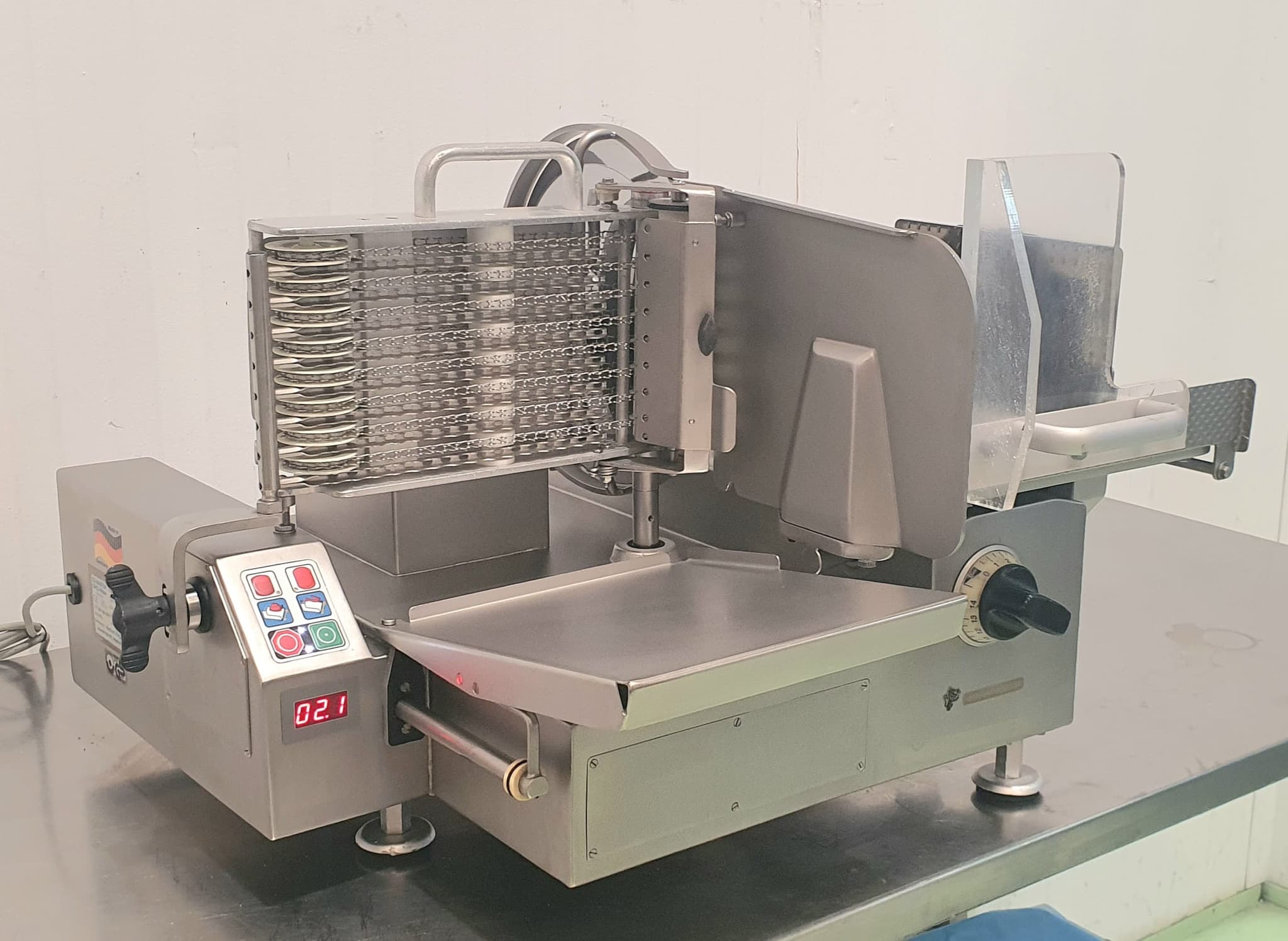 LONCHEADORA AUTOMÁTICA SCHARFEN VA2000 II