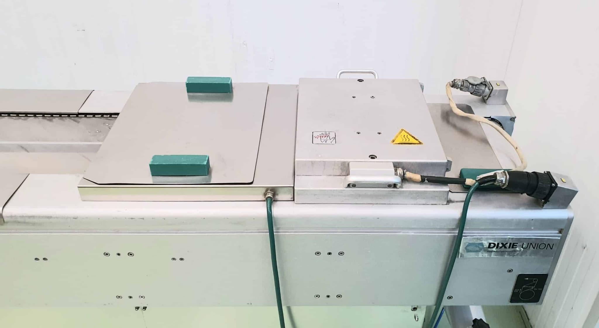 TERMOFORMADORA DIXIE DV2000 miniatura 4