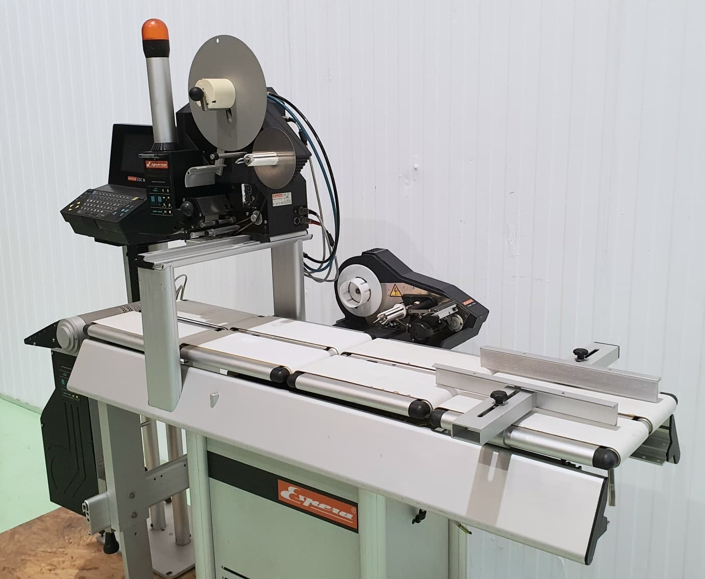 ETIQUETADORA PESADORA AUTOMÁTICA ESPERA DOBLE ETIQUETADO SUPERIOR INFERIOR miniatura 5