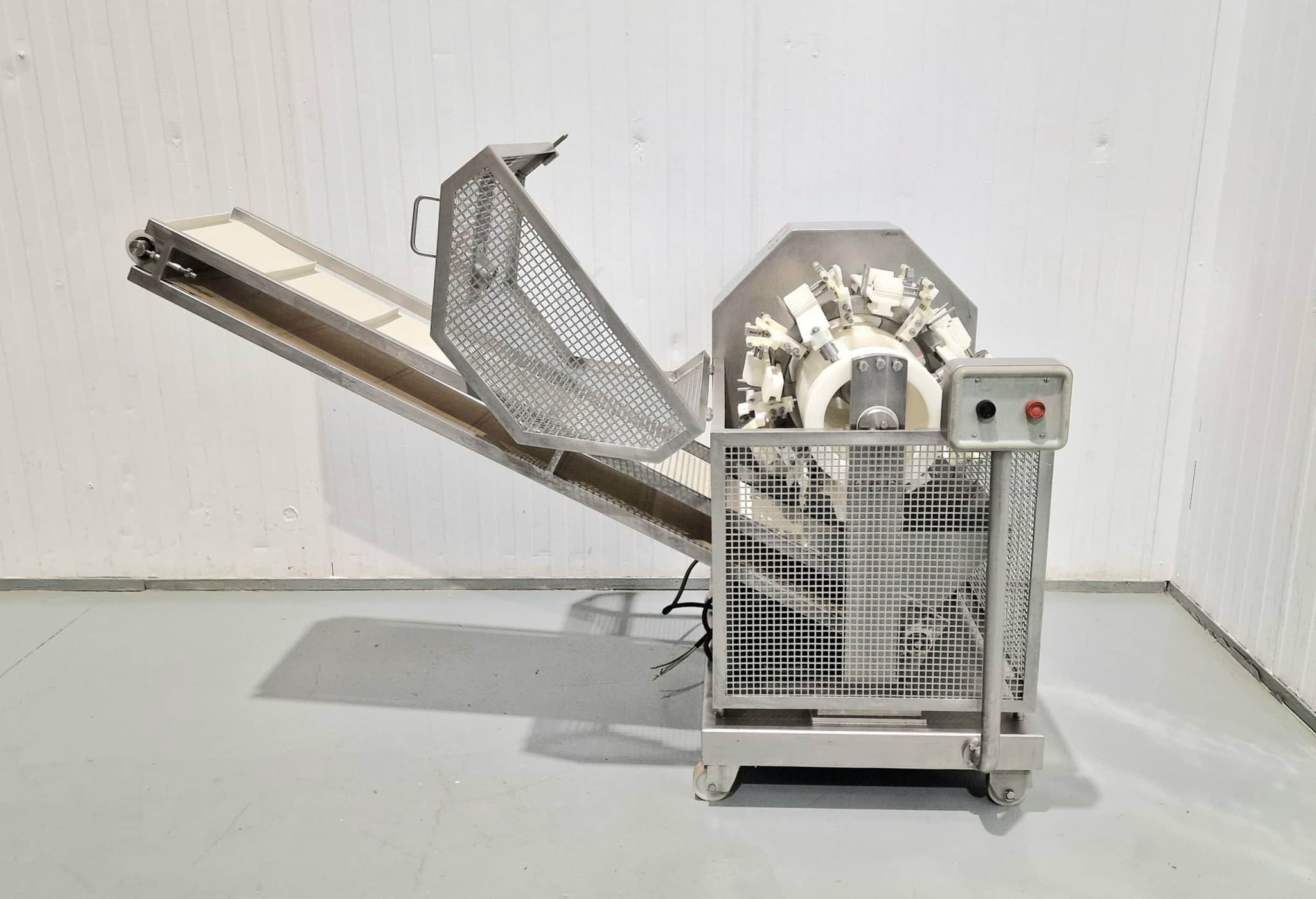 MÁQUINA PARA CORTAR SALCHICHAS RISCO II miniatura 7