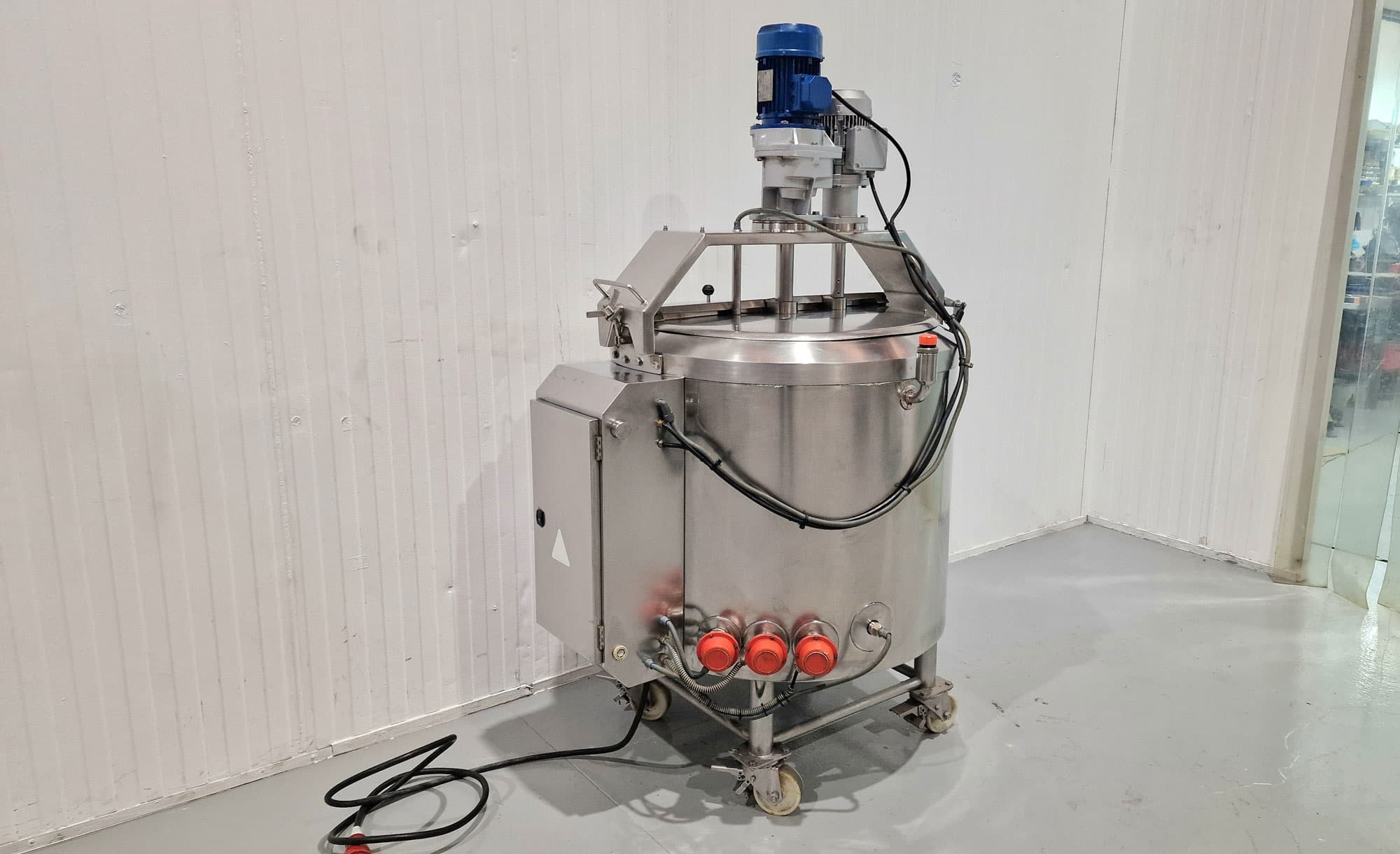 CUECE CREMAS ELÉCTRICO CON MEZCLADOR LUMA 300 LITROS miniatura 4