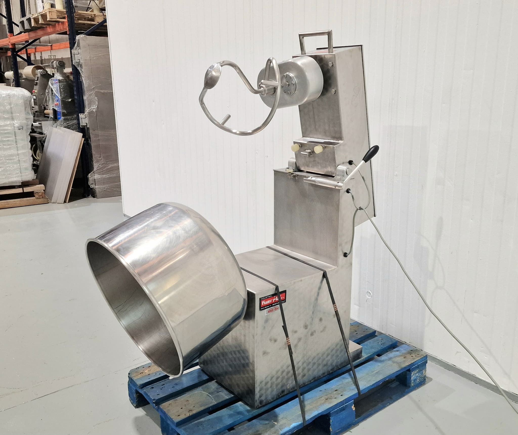 Amasadora cárnica Fuerpla 85 LITROS miniatura 4