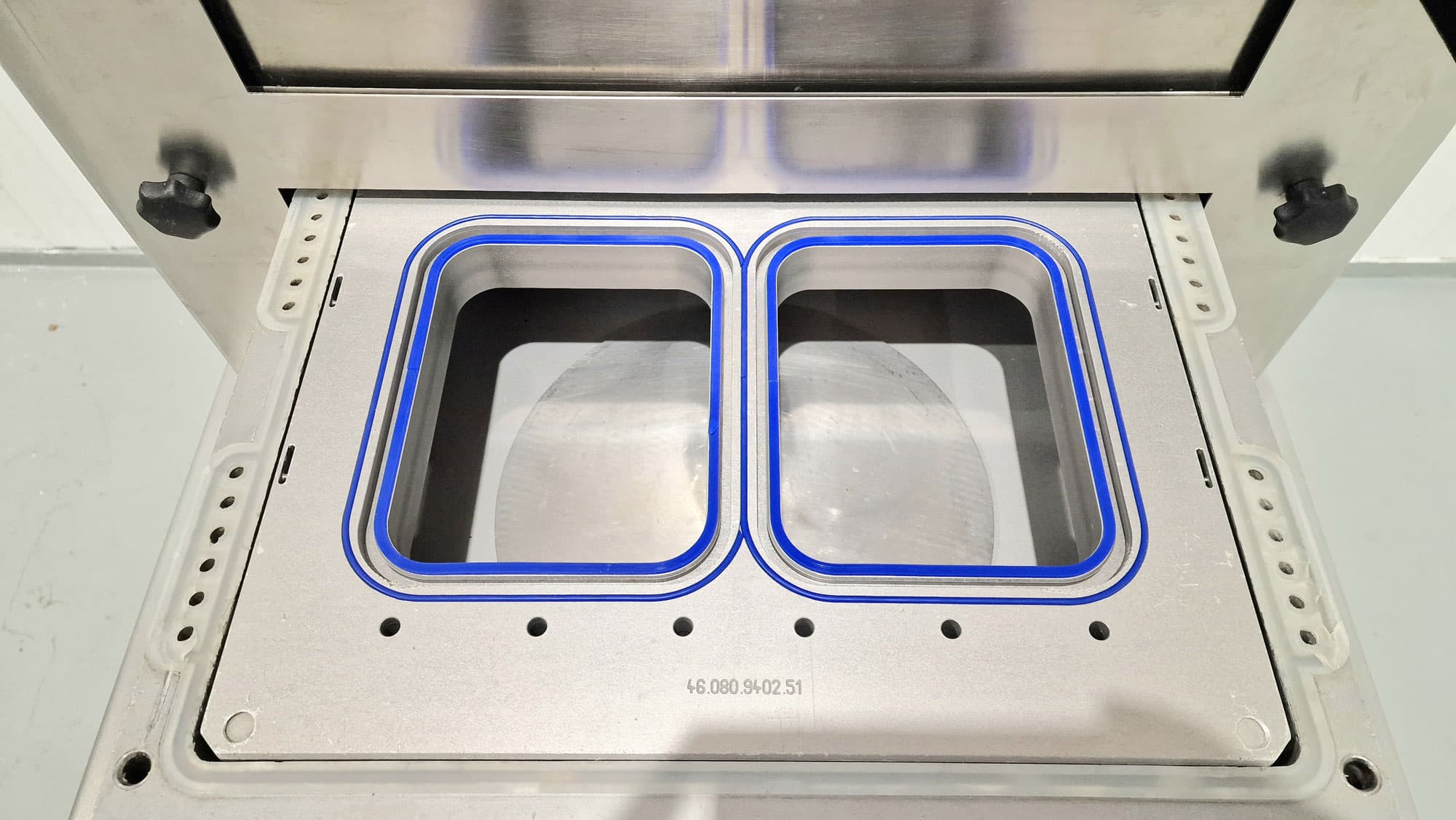 Termoselladora semi auto Multivac T-200 REF.: 2291 miniatura 9