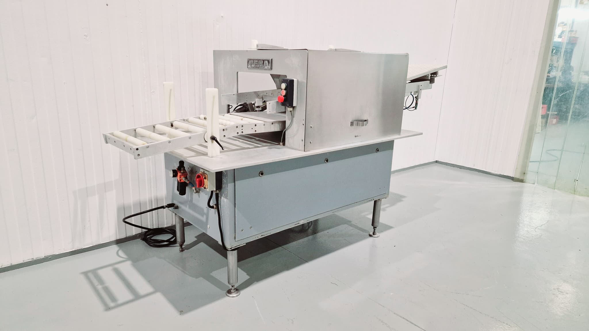 Loncheadora automática salmón GEBA  VSM200D miniatura 2