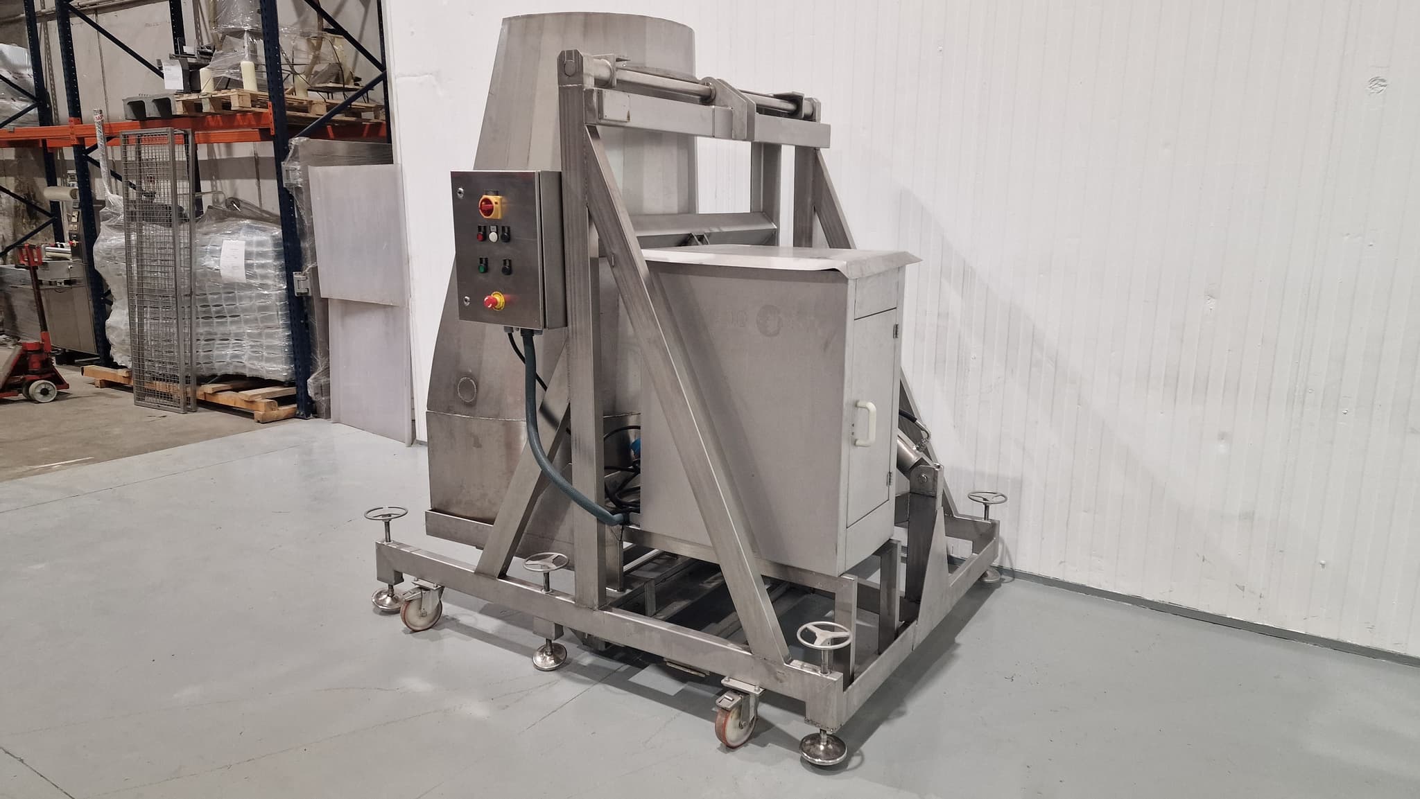 Elevador volcador de contenedores CESTONES HRG  0203-21/16 miniatura 3