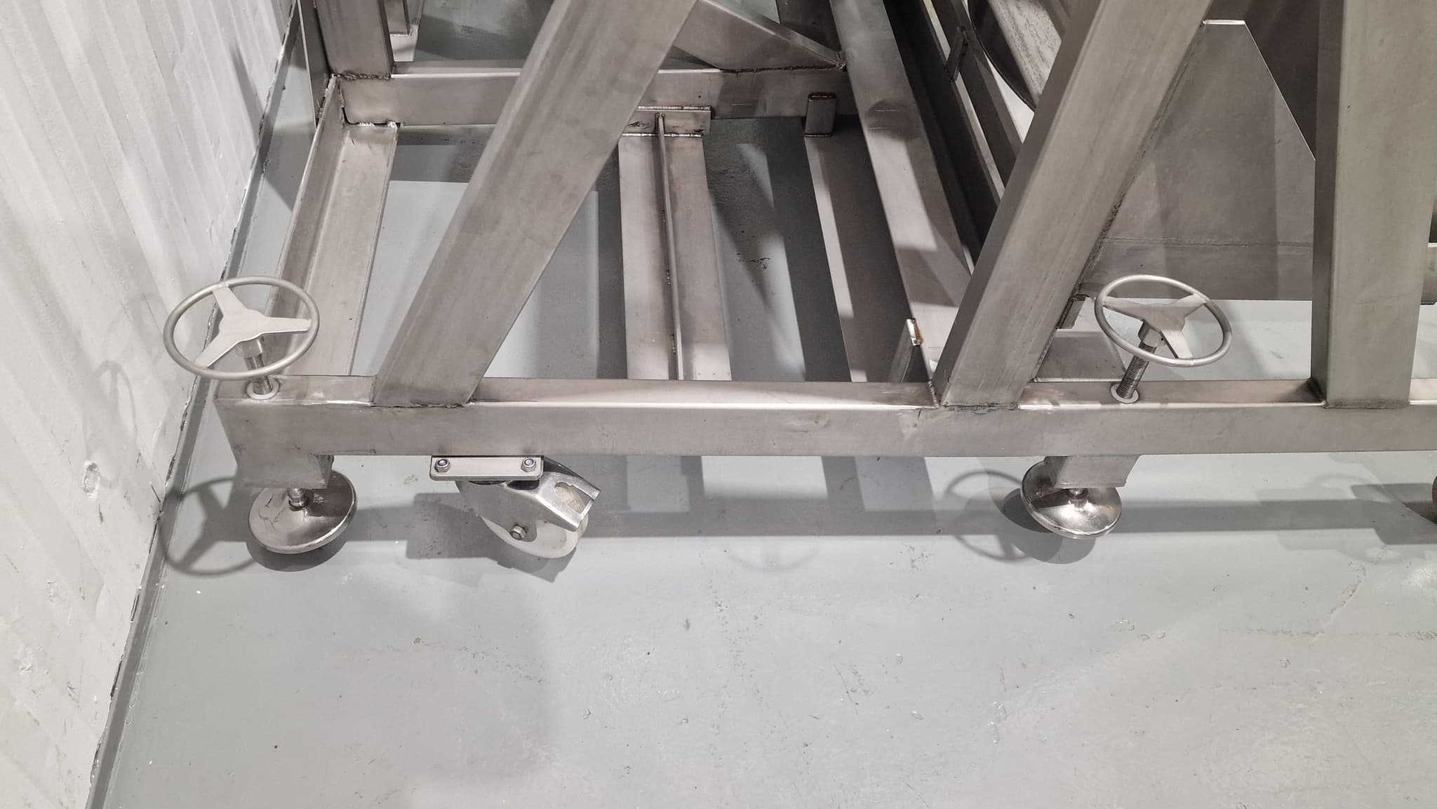 Elevador volcador de contenedores CESTONES HRG  0203-21/16 miniatura 8