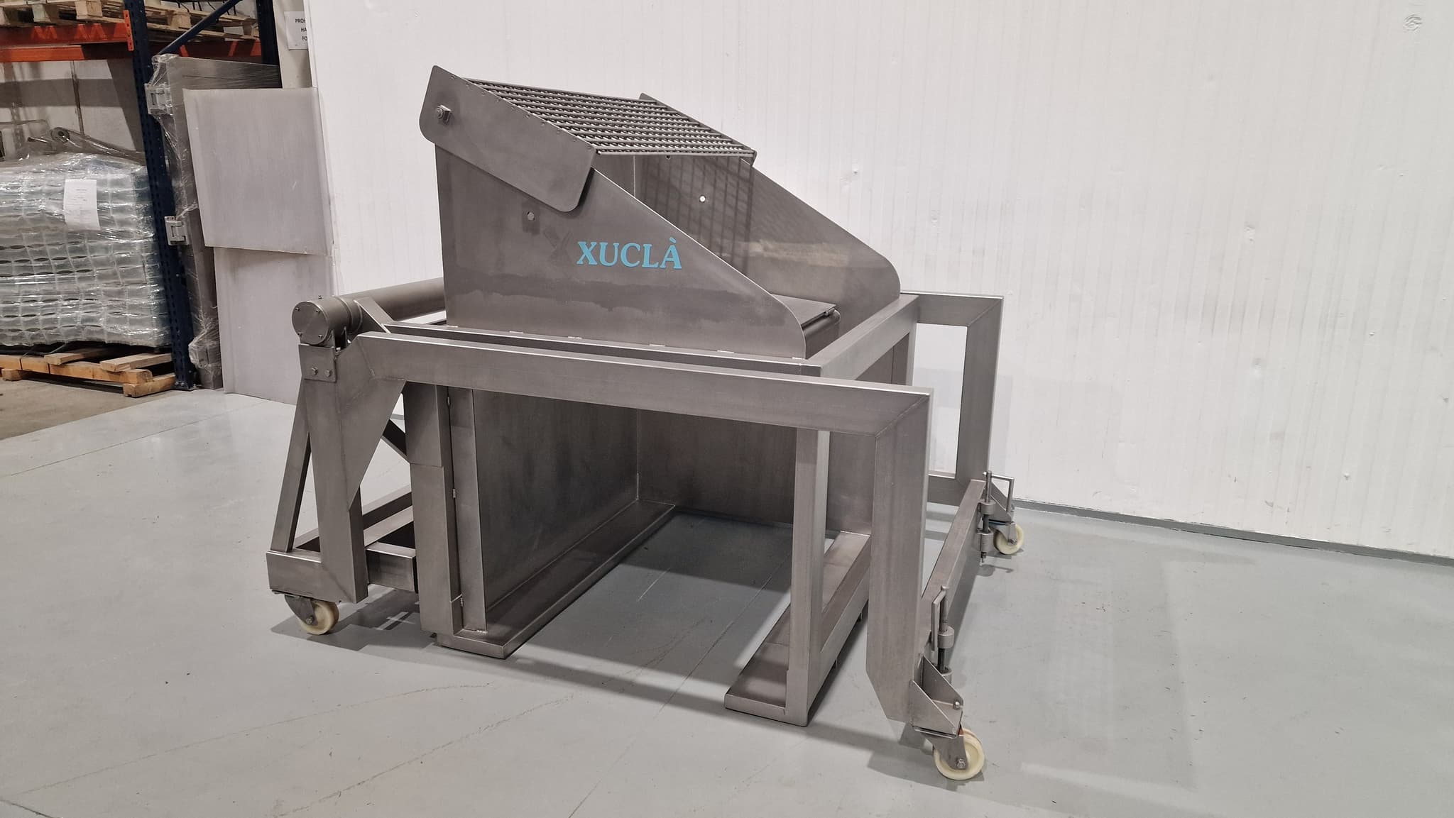 Elevador volcador de contenedores Xucla miniatura 11