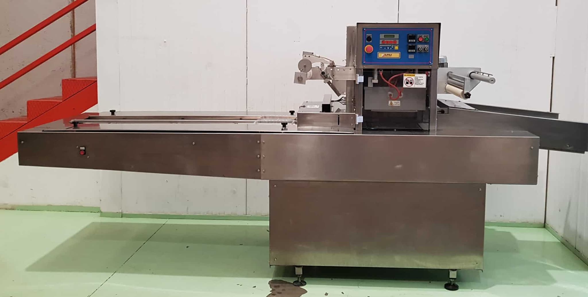 TERMOSELLADORA AUTOMÁTICA ILPRA mod. FP TANK V/G