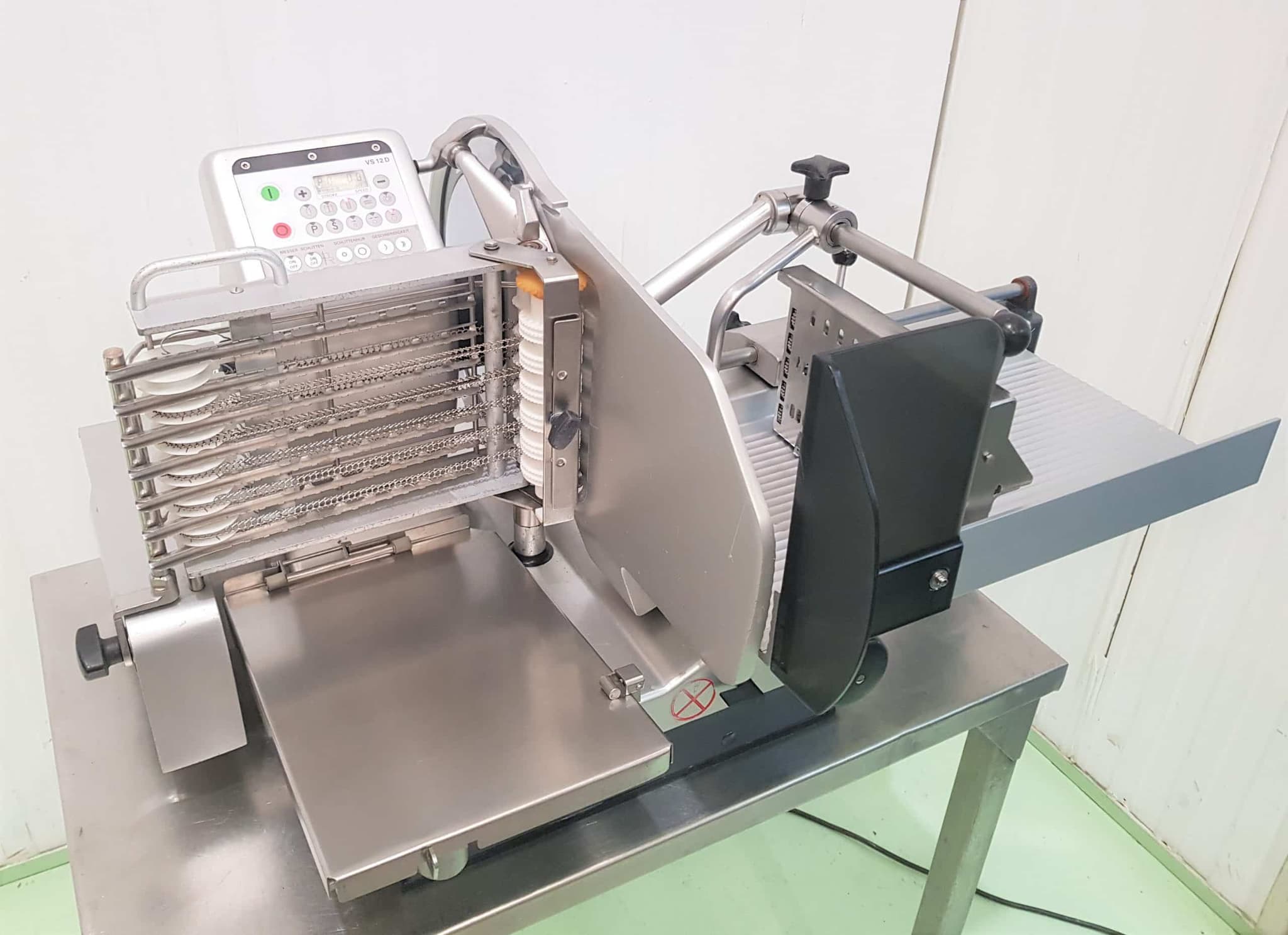 LONCHEADORA AUTOMÁTICA BIZERBA VS12D