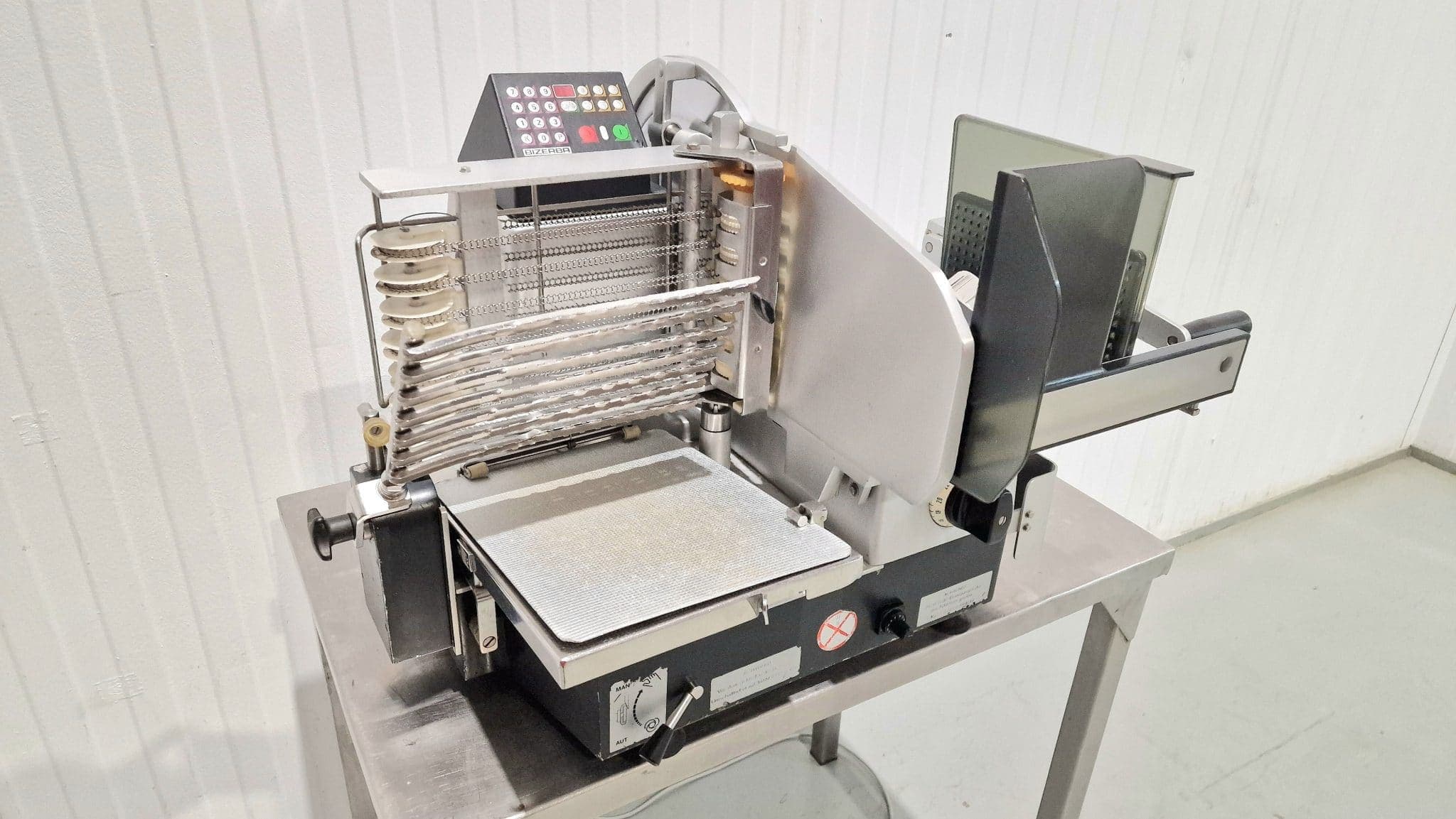 LONCHEADORA AUTO BIZERBA VS8D